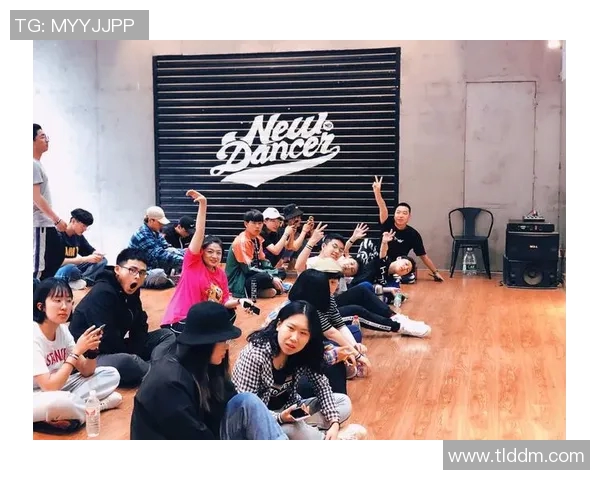 西安街舞队荣登全国技术排行榜第十名展现实力与风采 西安街舞队荣登全国技术排行榜第十名展现实力与风采