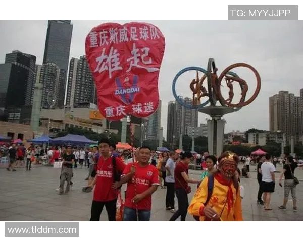 重庆篮球队灵活性引发热议球迷与专家的不同看法分析 重庆篮球队灵活性引发热议球迷与专家的不同看法分析